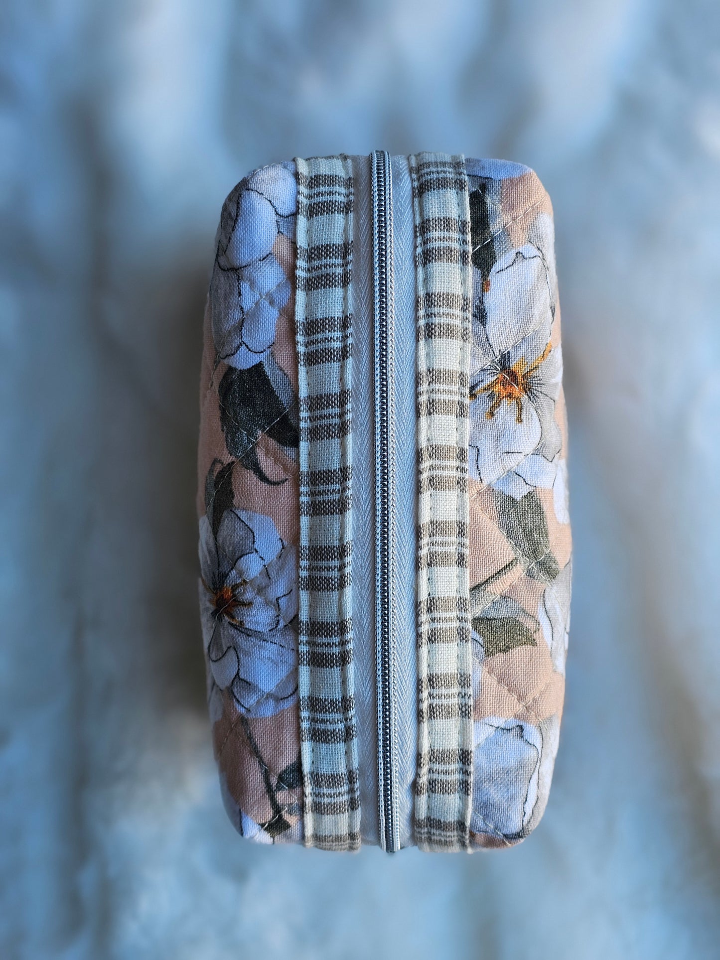Peach White Magnolia Flower Stripped Accent Quilted Pattern Mini Zipper Box Pouch