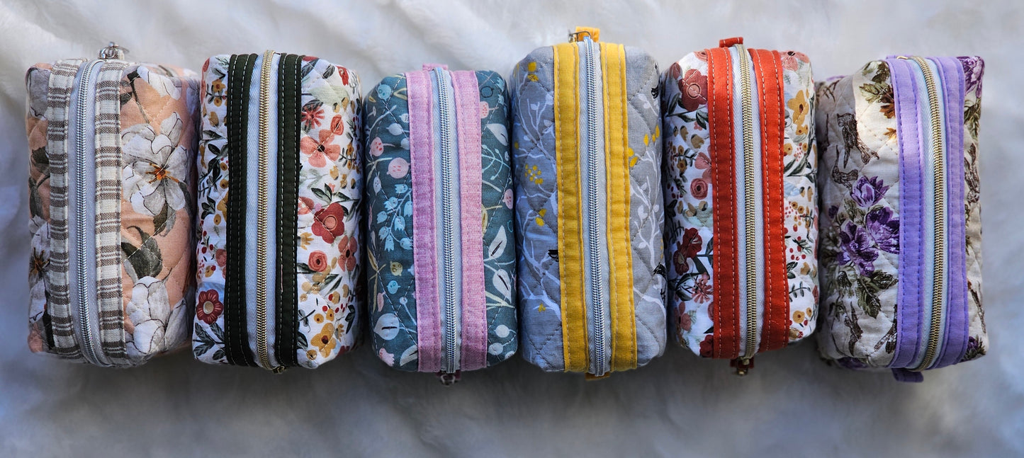 Pastel Purple Floral Light Pink Accented Quilted Pattern Mini Zipper Box Pouch
