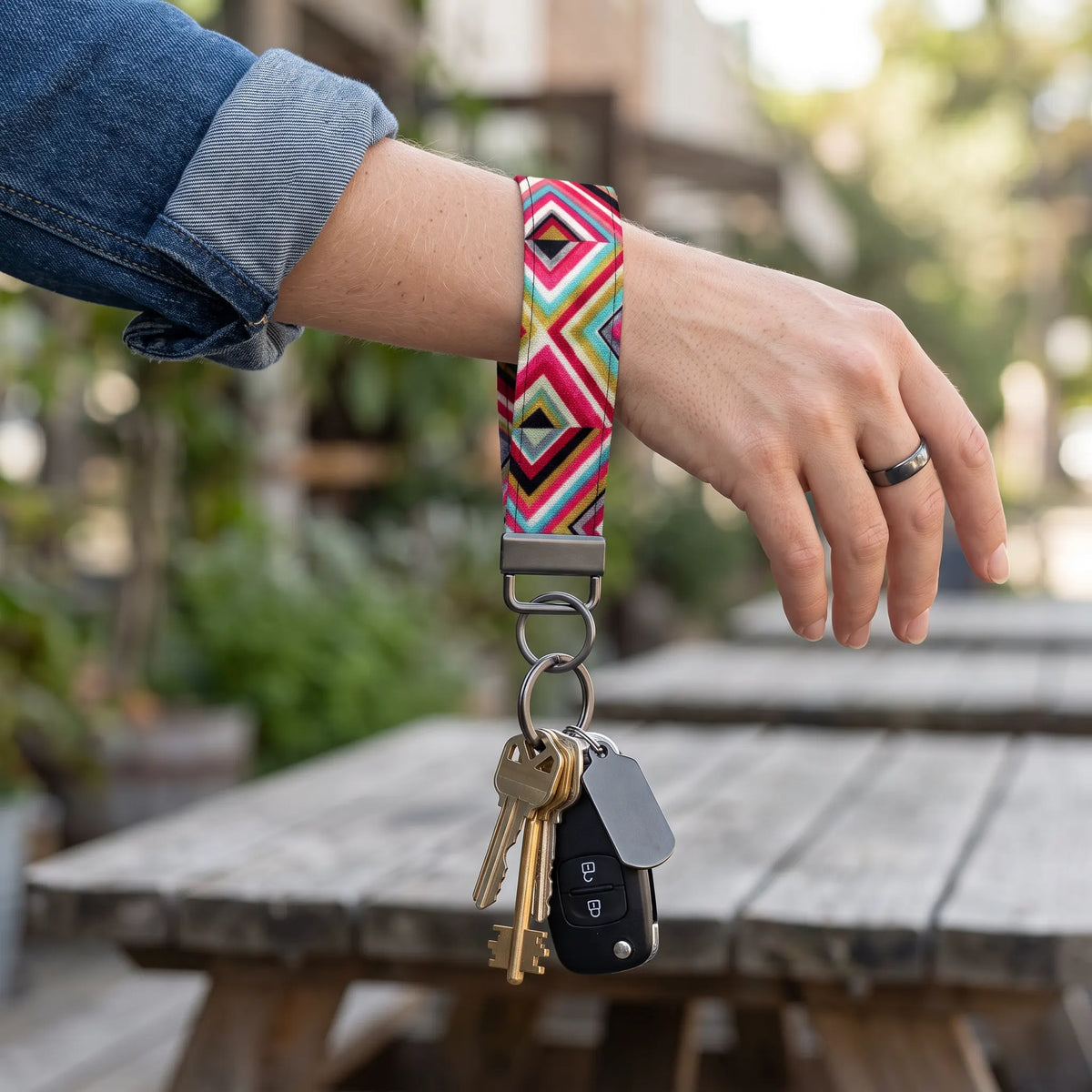 Geometric Diamond Keychain Wristlet