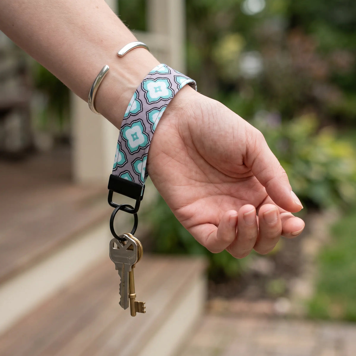 Geometric Quatrefoil Keychain Wristlet