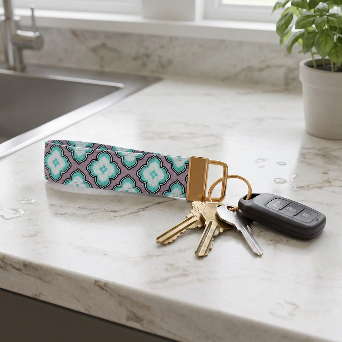 Geometric Quatrefoil Keychain Wristlet